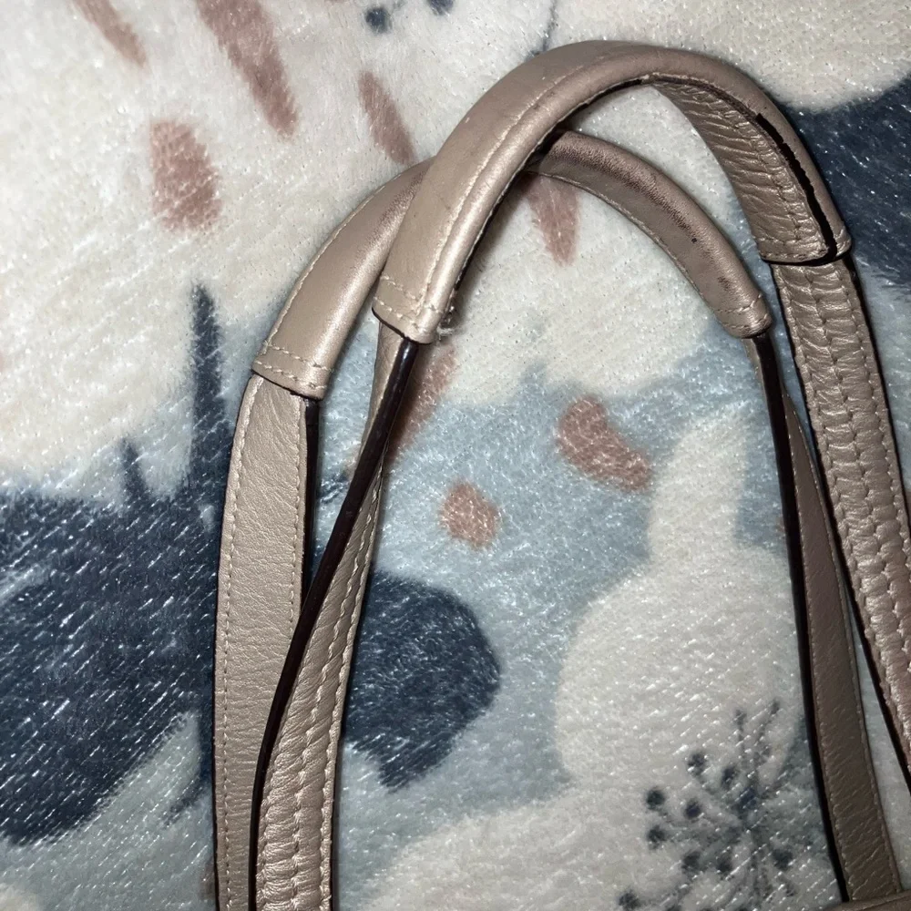 Coach Gold Metallic Tote Bag with Structured Design - Picture 10 of 12